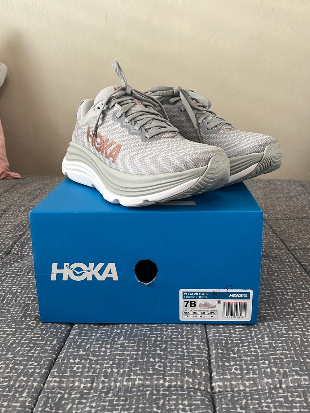 Hoka Women's Light Gray Gaviota Athletic Shoes with Rose Logo